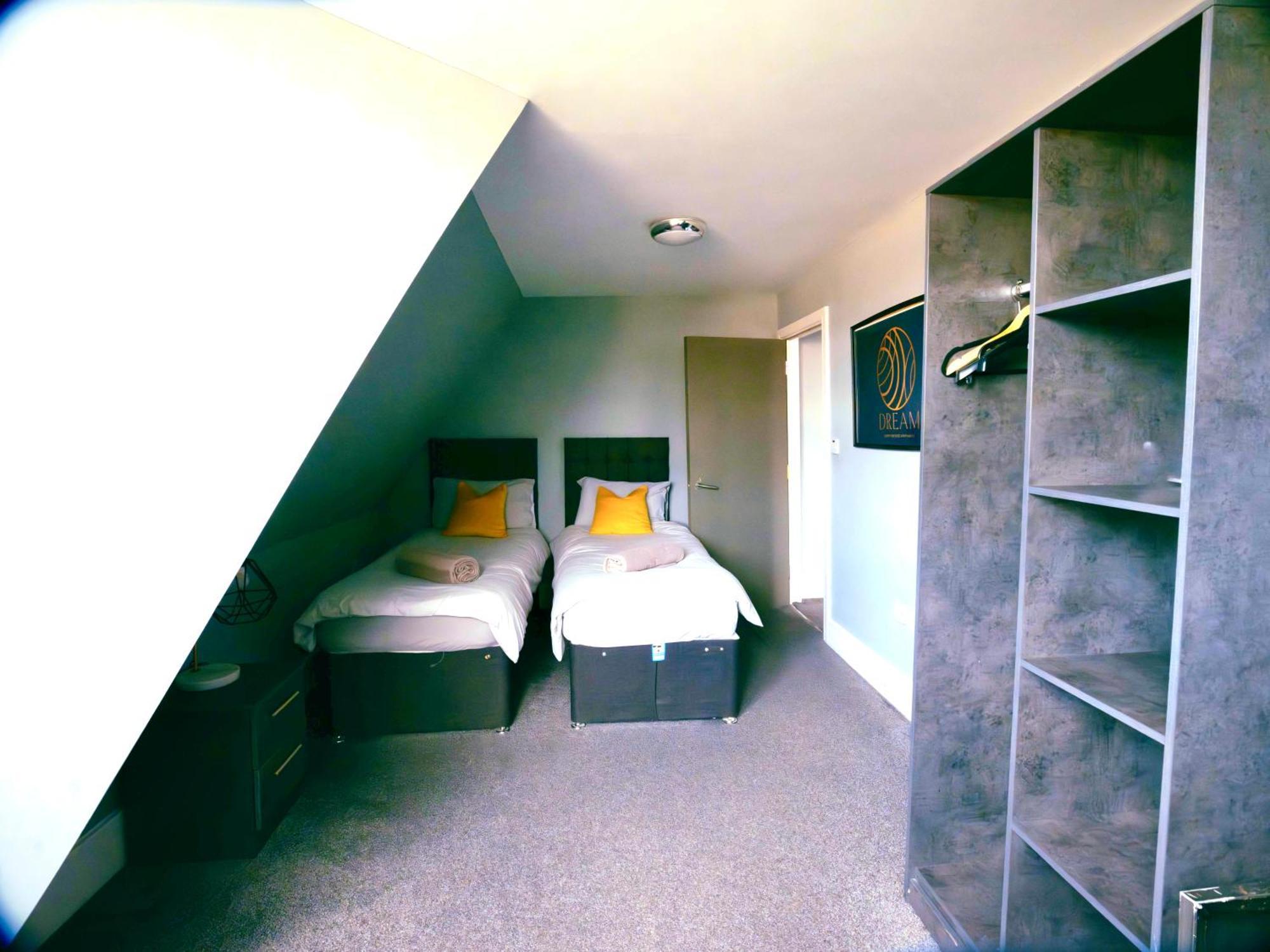 2 Bedroom Apartment In The Heart Of Newcastle - Spacious - Sleeps 7 Exterior foto